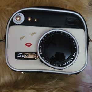 Retro Ustyle Black and Gold Zippered Bag